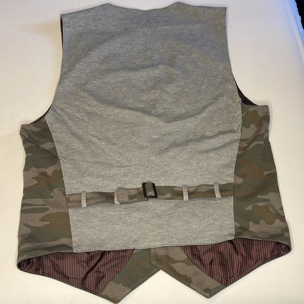 Forever21 Men’s Vest Size Medium - Picture 3 of 5